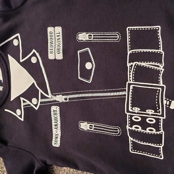 Sons of Anarchy black short sleeved onesie/bodysuit with front and back graphic - Picture 4 of 5